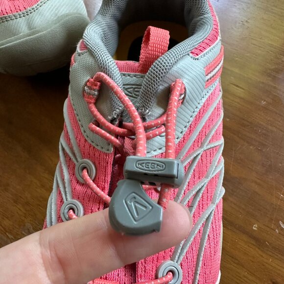KEEN Chandler CNX Hiking Shoe | Kids Girls size 3 | Drizzle/Dubarry pink - Picture 9 of 9